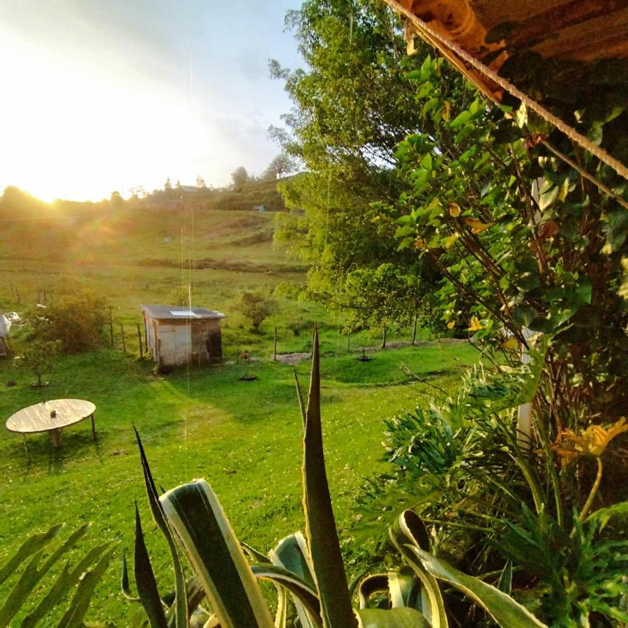 Casa Kayam Art Hostel Coliving Coworking Guatape Exterior photo